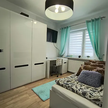 Przy Lotnisku Krakow Rum i privatbostad *